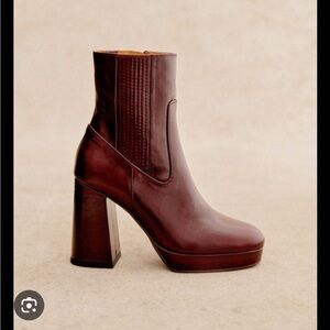Sezane Cassie High Boots in Smooth Burgundy